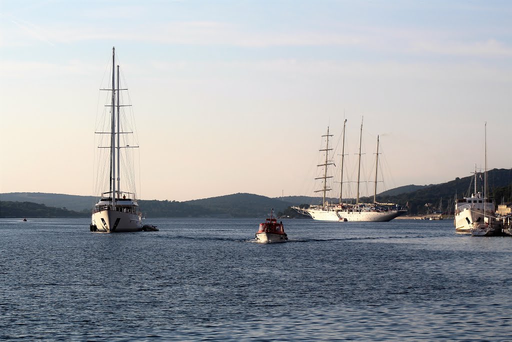 Mali Losinj, Croatia by Valentin Kordež