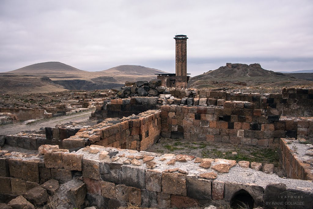 Ocaklı, Güllüce, Ocaklı/Kars Merkez/Kars, Turkey by Ivane Goliadze