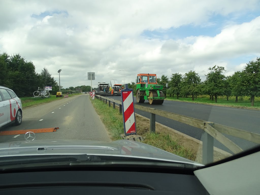 Wijk bij Duurstede, Netherlands by Anne van Loozenoord