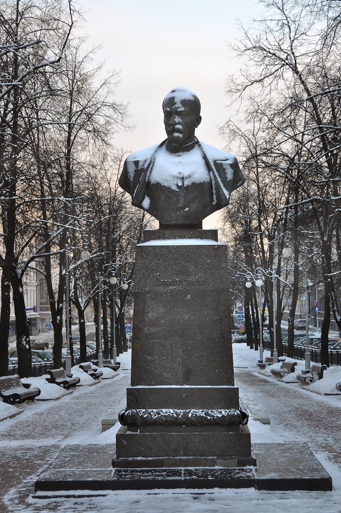 Monument to Felix Dzerzhinsky by IPAAT