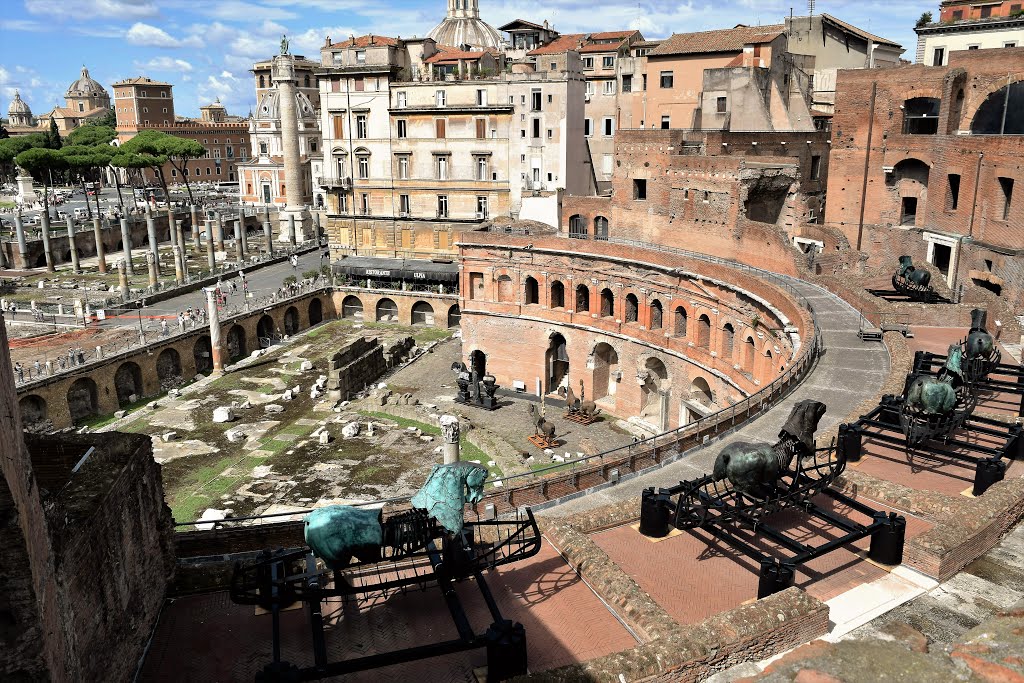 Mercado de Trajano, Roma. by Carlos Perassolli