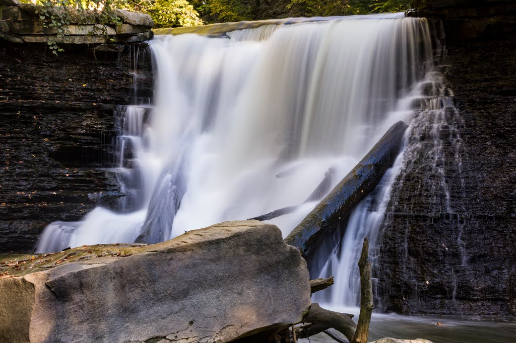 Great Falls of Tinkers Creek by Tudor ApMadoc