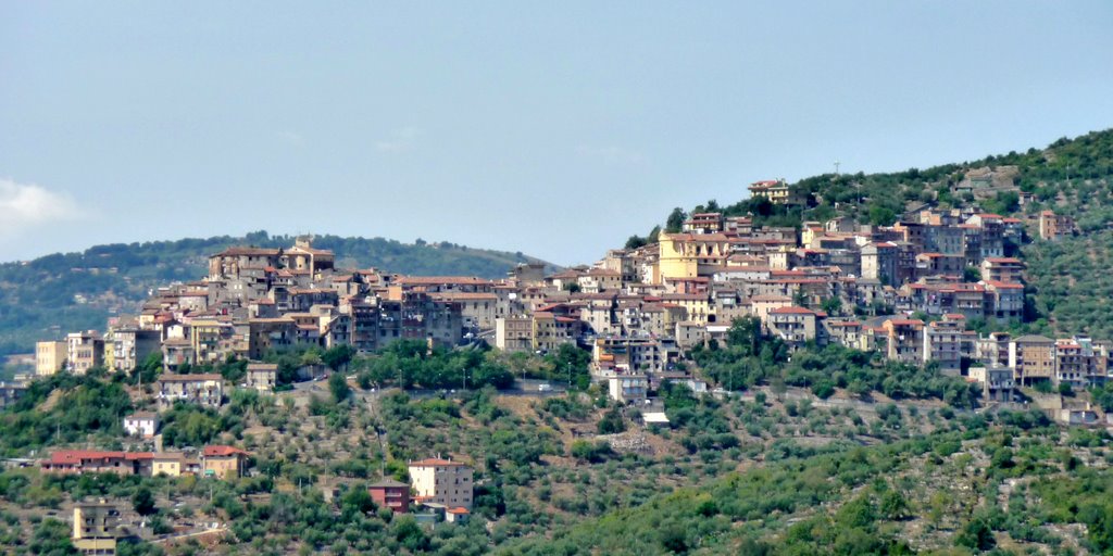 Panorama di Maenza da Roccagorga by Pietro Scerrato