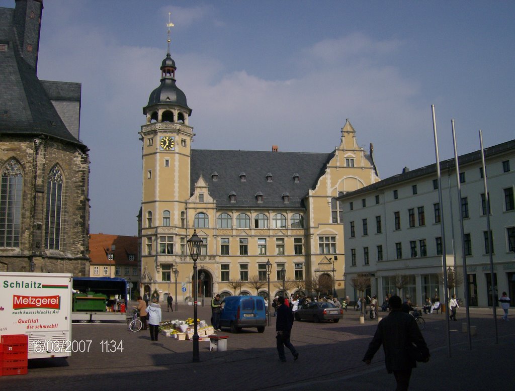 Blick aufs Rathaus von Köthen by flochtiii