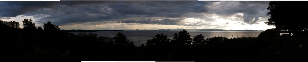 Burlington Harbor Pre-dusk by swift447