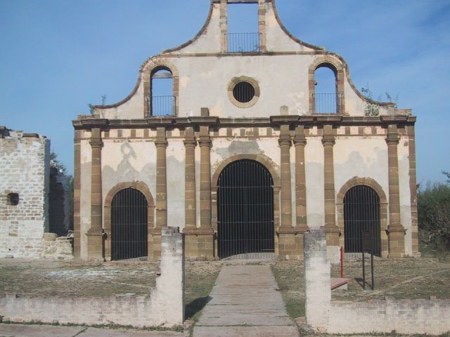 Templo de Nuestra Sra del Refugio 1755, Antiguo Guerrero Tamps. by E.LAURENCE