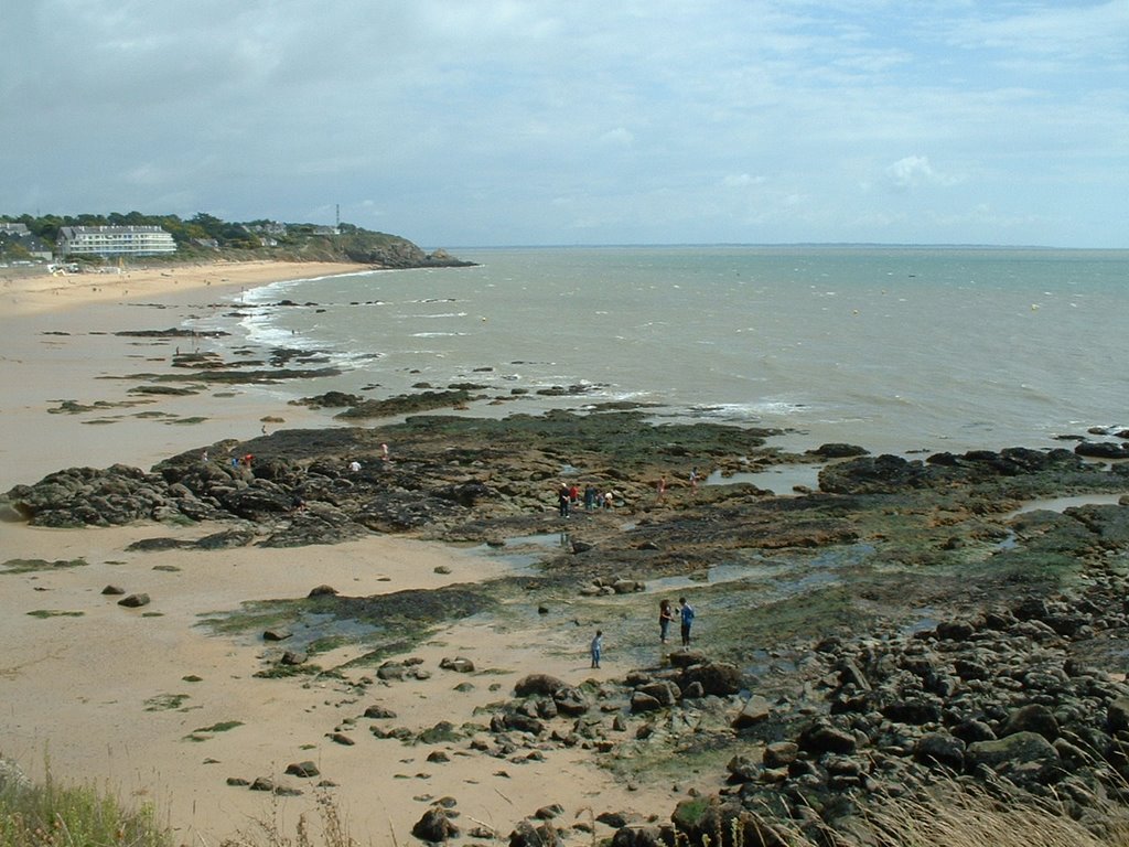 La pêche aux moules à Sainte Marguerite de Pornichet. by J.Hache