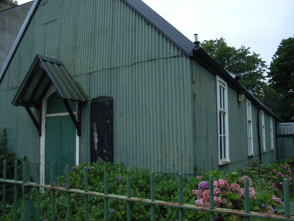 Old corrugated iron shed, Pontcanna by DRTJones