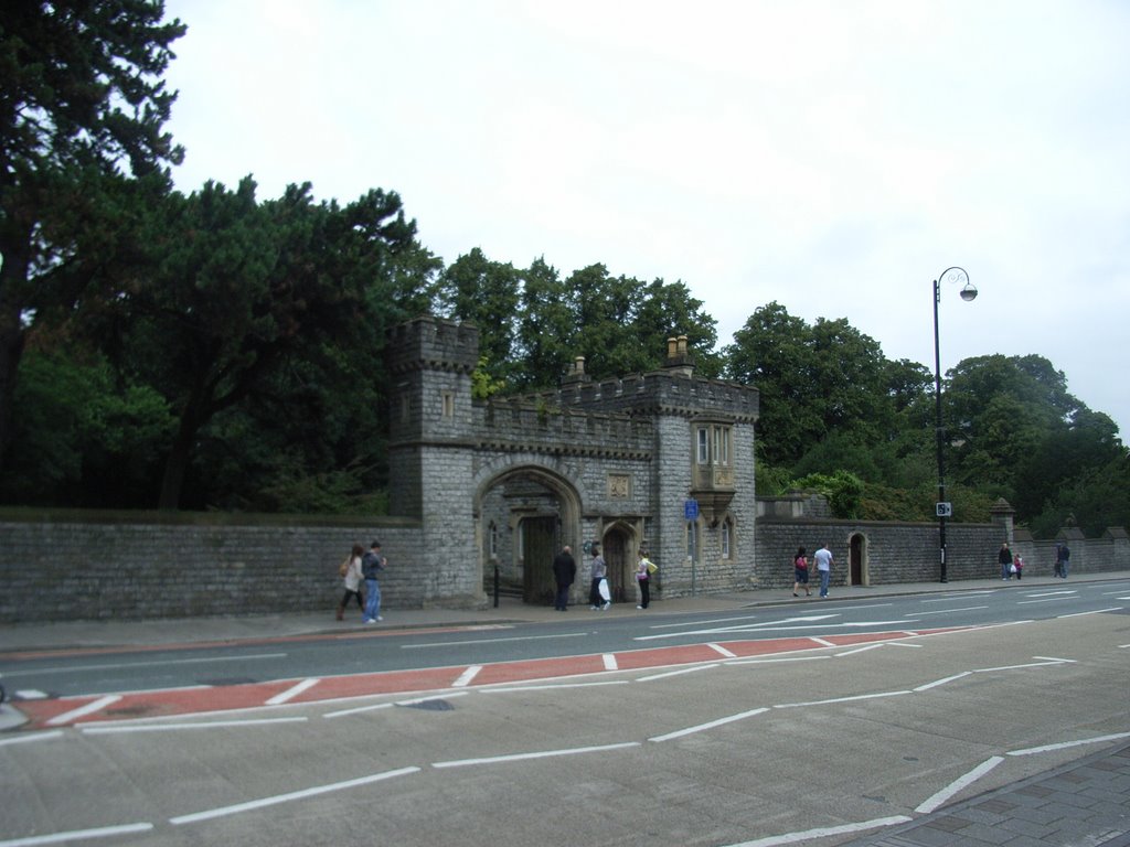 Entrance to Bute Park by DRTJones