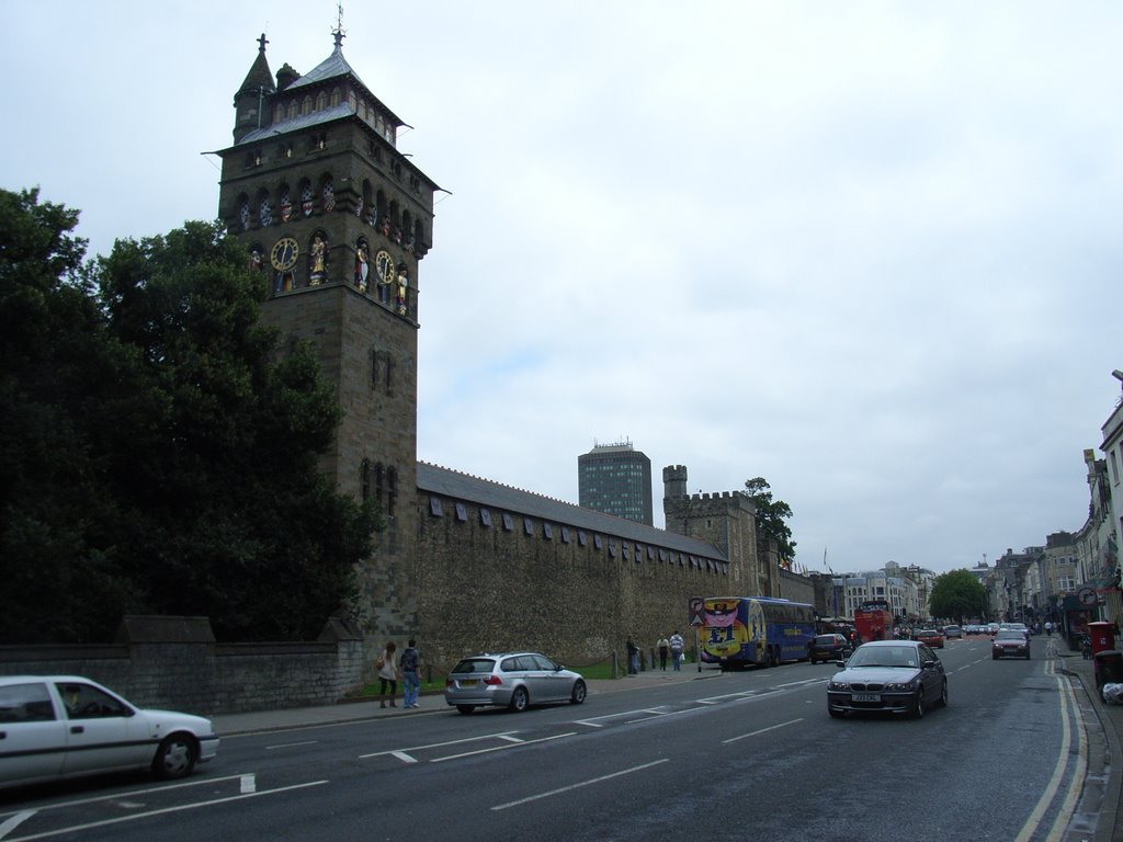 Cardiff Castle/Castell Caerdydd by DRTJones