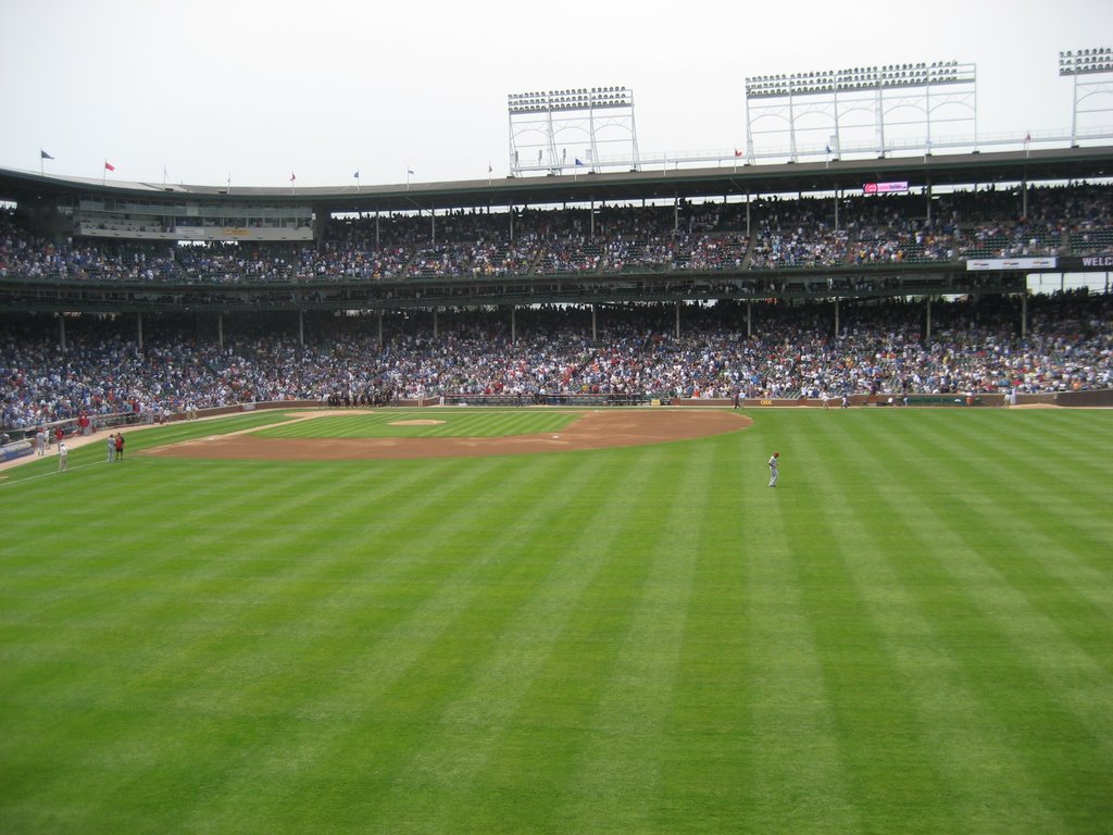 Wrigleyville, Chicago, IL, USA by shotwell