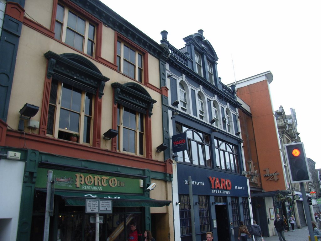 Restaurants on St Mary Street by DRTJones