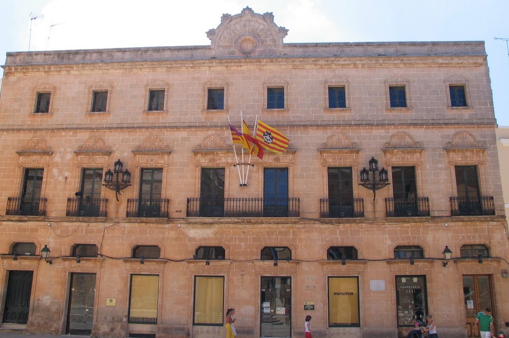 Ciutadella Police Station by eddiereed.co.uk