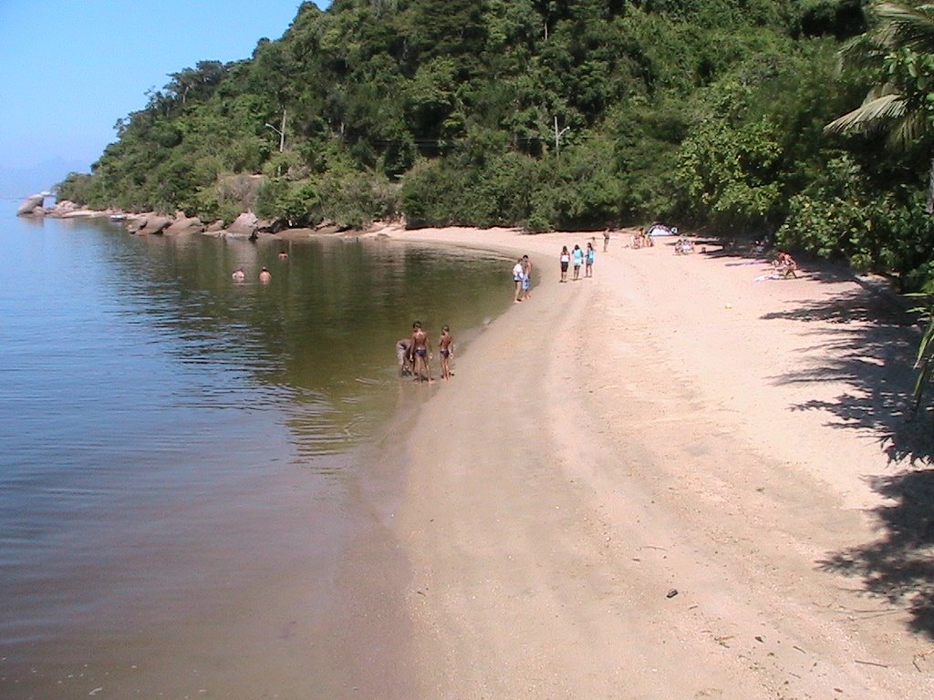 Praia de Imbuca, Paquetá by Robierto Fernandez