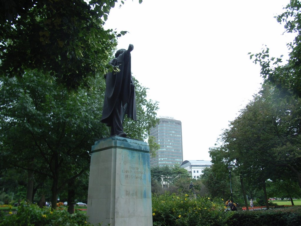 Statue of David Lloyd George, Capital Tower in the background by DRTJones