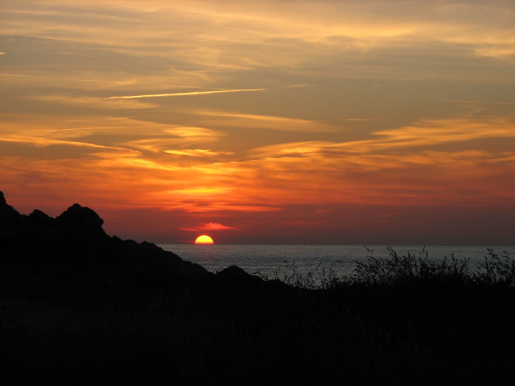 Coucher de soleil a la pointe de Jardeheu by Bazart