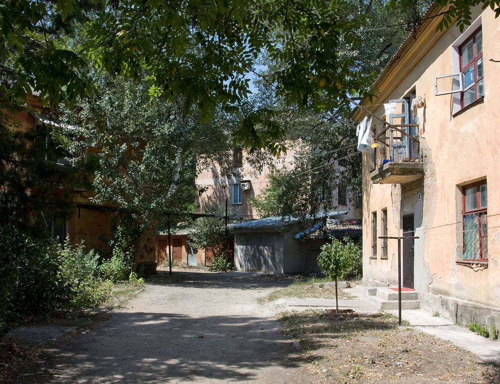 Backyards / Kerch, Russia by Sergey Ashmarin