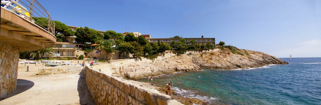 Port Salvi desde Eden Roc Sant Feliu de Guixols by Dani Puentes