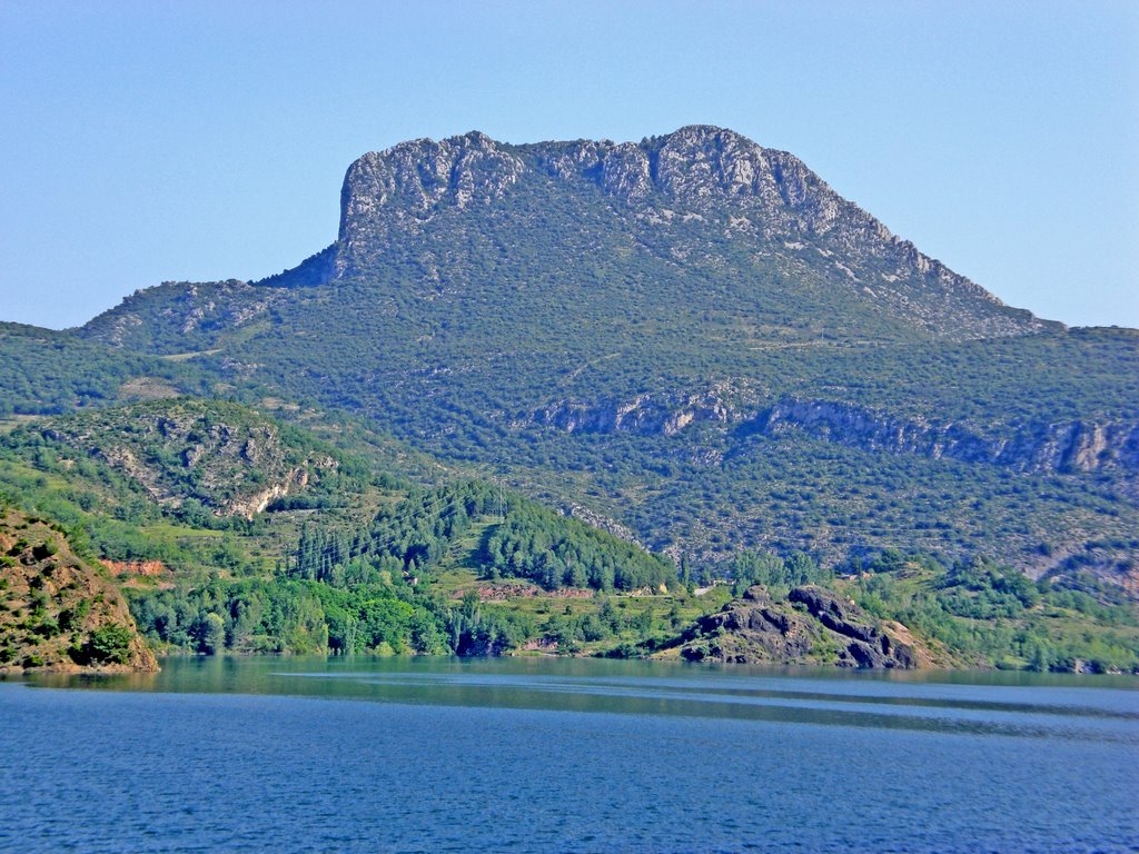 Embassament de les Escales by joan miquel