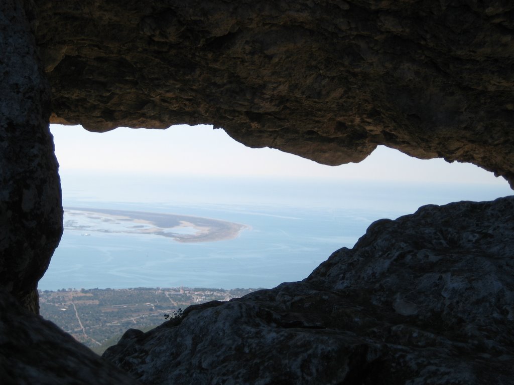 Vista de la punta del Fangar des de la Foradada by jordiperales