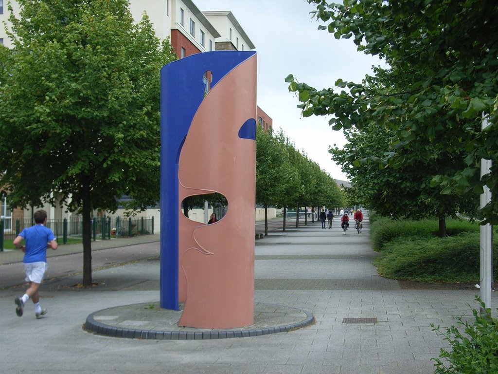 Sculpture on Lloyd George Avenue by DRTJones