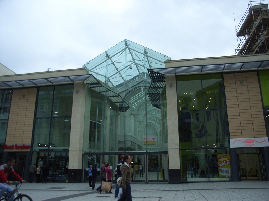 Entrance to Queens Arcade by DRTJones