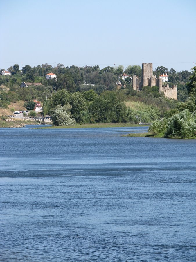 Rio Tejo e Castelo de Almourol by André Barragon