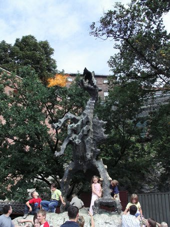 The Dragon of Wawel by Krzysiek