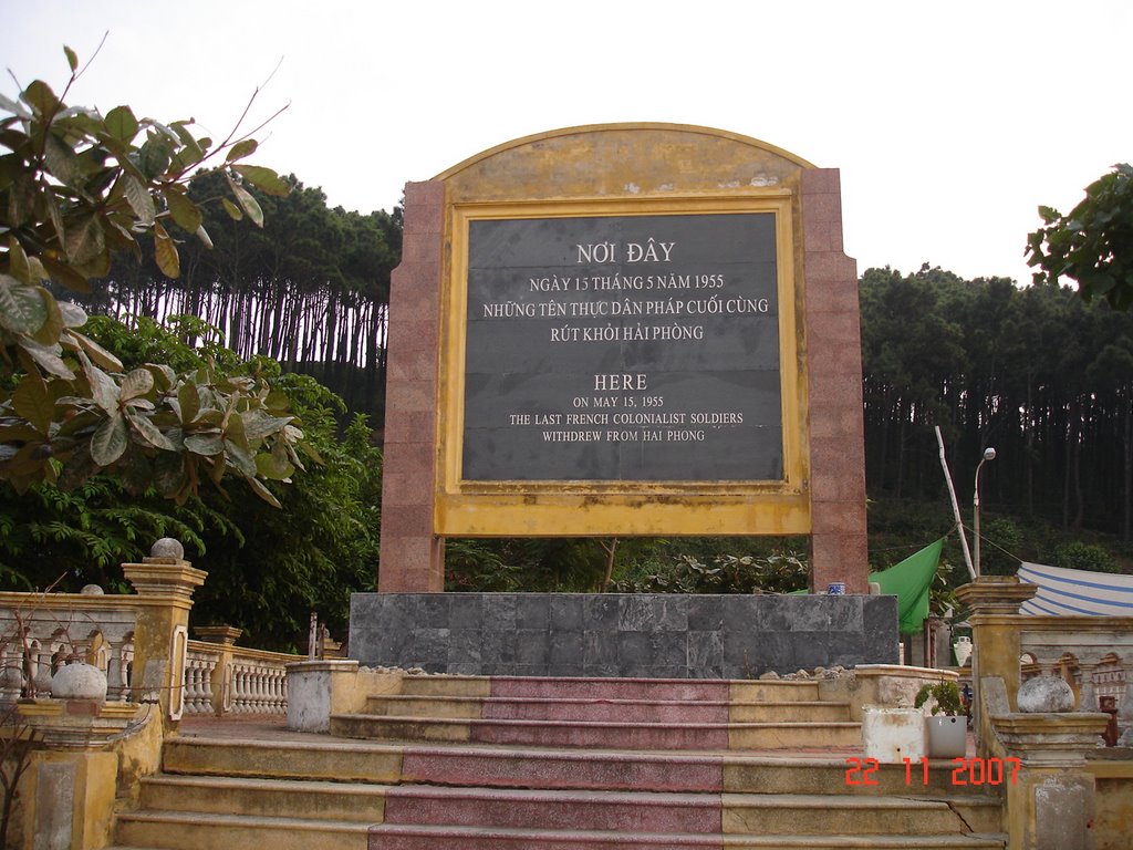 Here, Where The Last French Ugly Colonist Was Kicked Out on 13 May 1955 by Che Trung Hieu