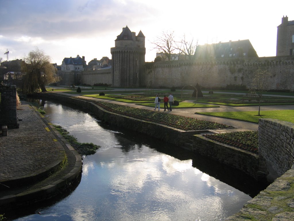 Remparts de Vannes by Doucette