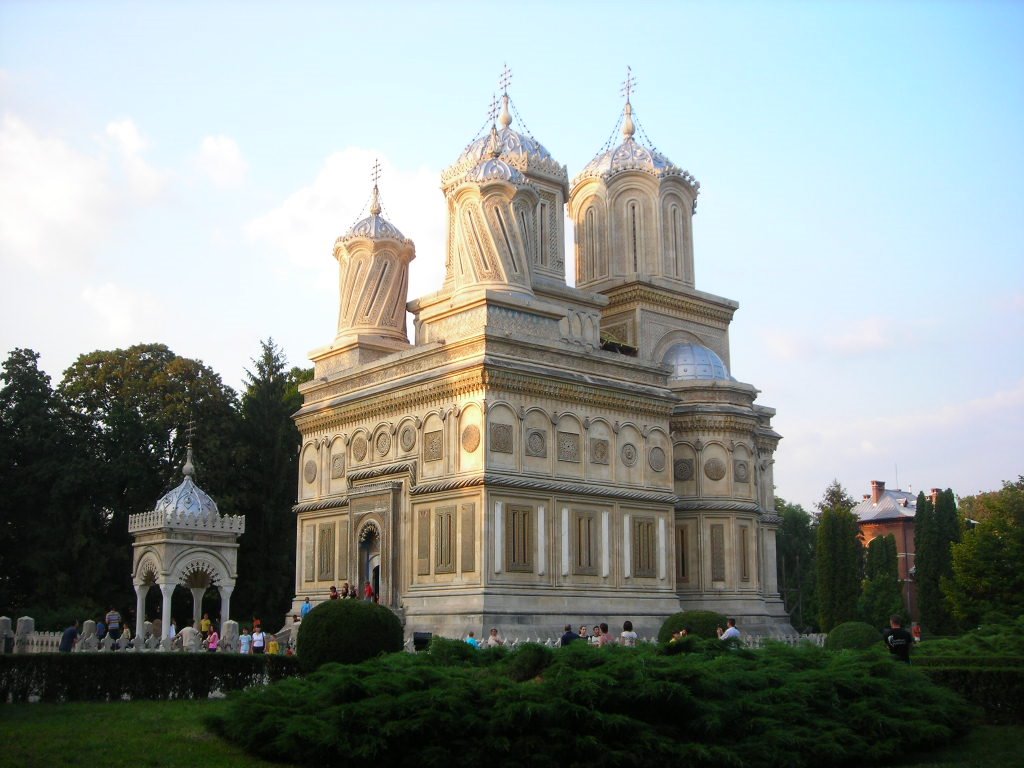 Monasterio de Curtea de Arges, fundado, en 1514, por Negoe Basarab que quería construir un edificio de una belleza sin igual. Agosto 2008, durante mi 5º Viaje a Rumania by viajeroandaluz