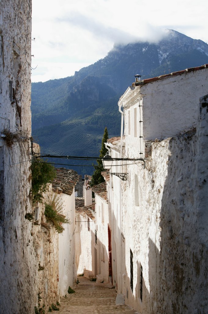 Segura de la Sierra (Jaén) - Calle Caballeros Santiaguistas by Dipujaen