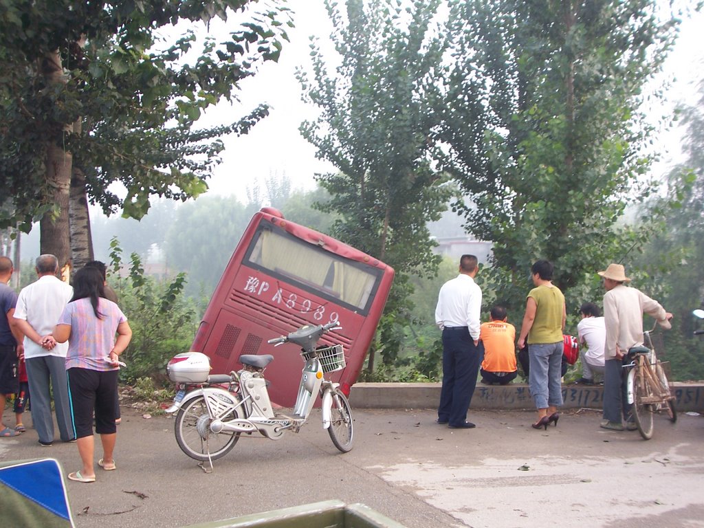 Traffic accident,车祸 by 刘红石