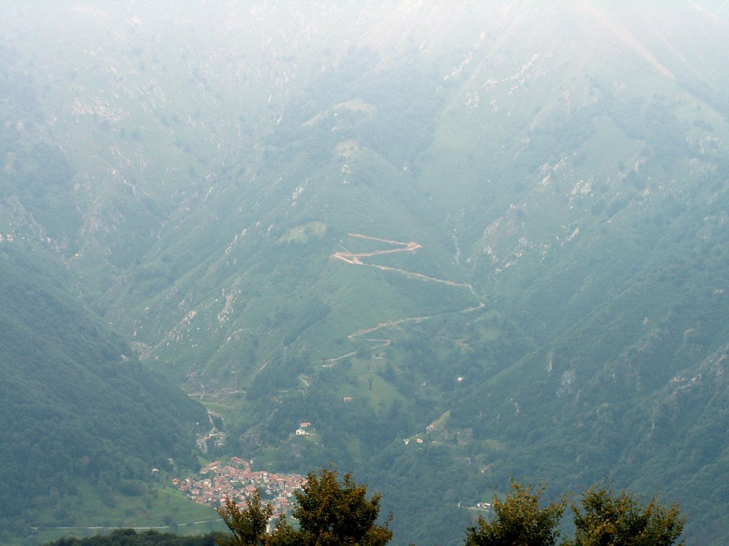 Luzzogno, della Valstrona, dal Mazzucone by Fabrizio Tonna