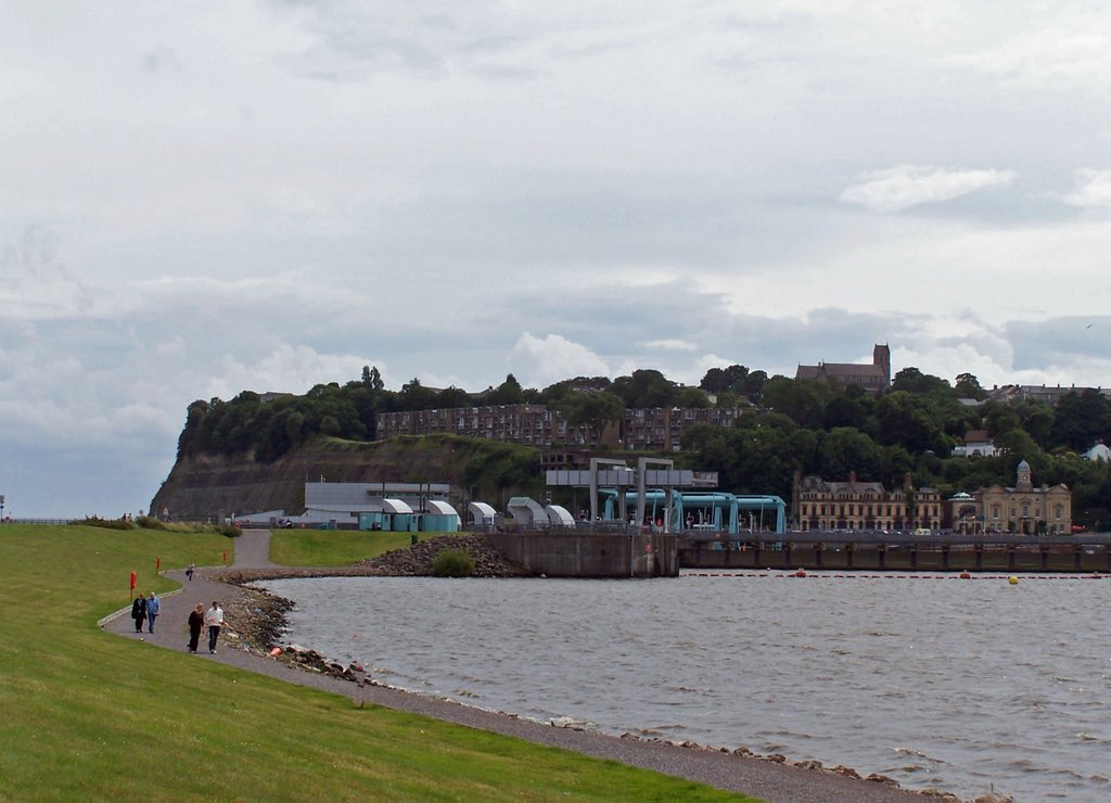 Cardiff bay by Juliet Cullen