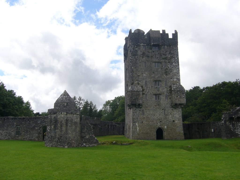 Aughnanure Castle by lanoeBCN