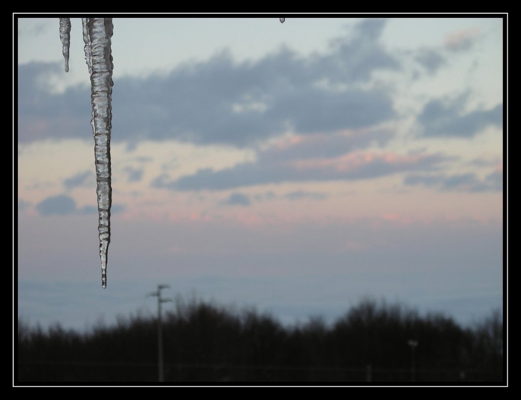 Candelotto sul balcone by twinsLauraCecy