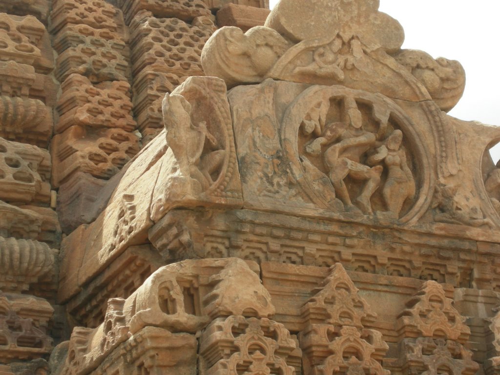 Kashi Vishveshwara Temple shrine, Pattadakal, India by dvmurthy