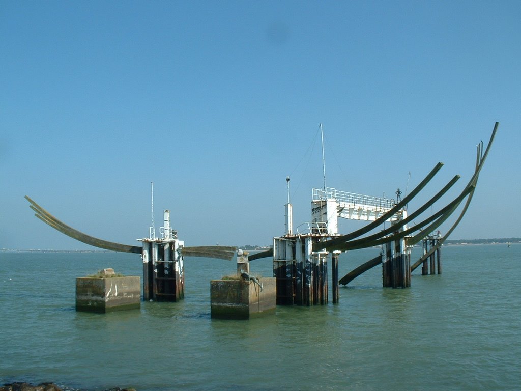 Monument à L'Abolition de l'Esclavage à Saint Nazaire. by J.Hache