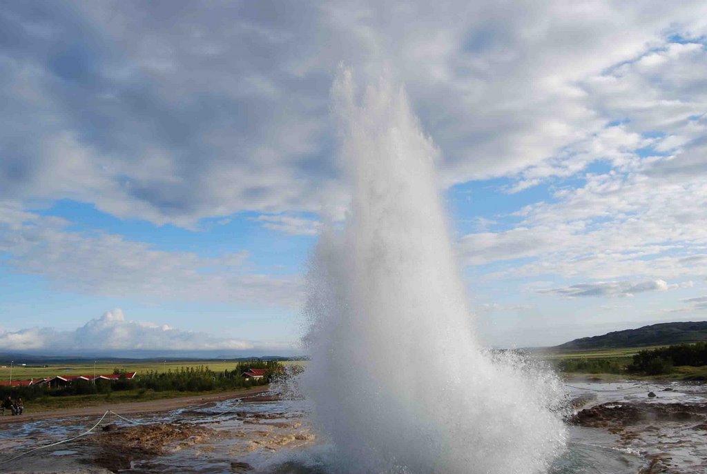 Geysir Strokkur by Bertu Burma