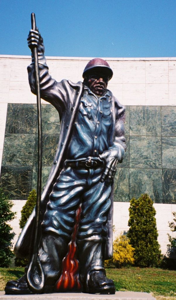 Ironworker Sculpture, Birmingham Museum of Art by jgoforth