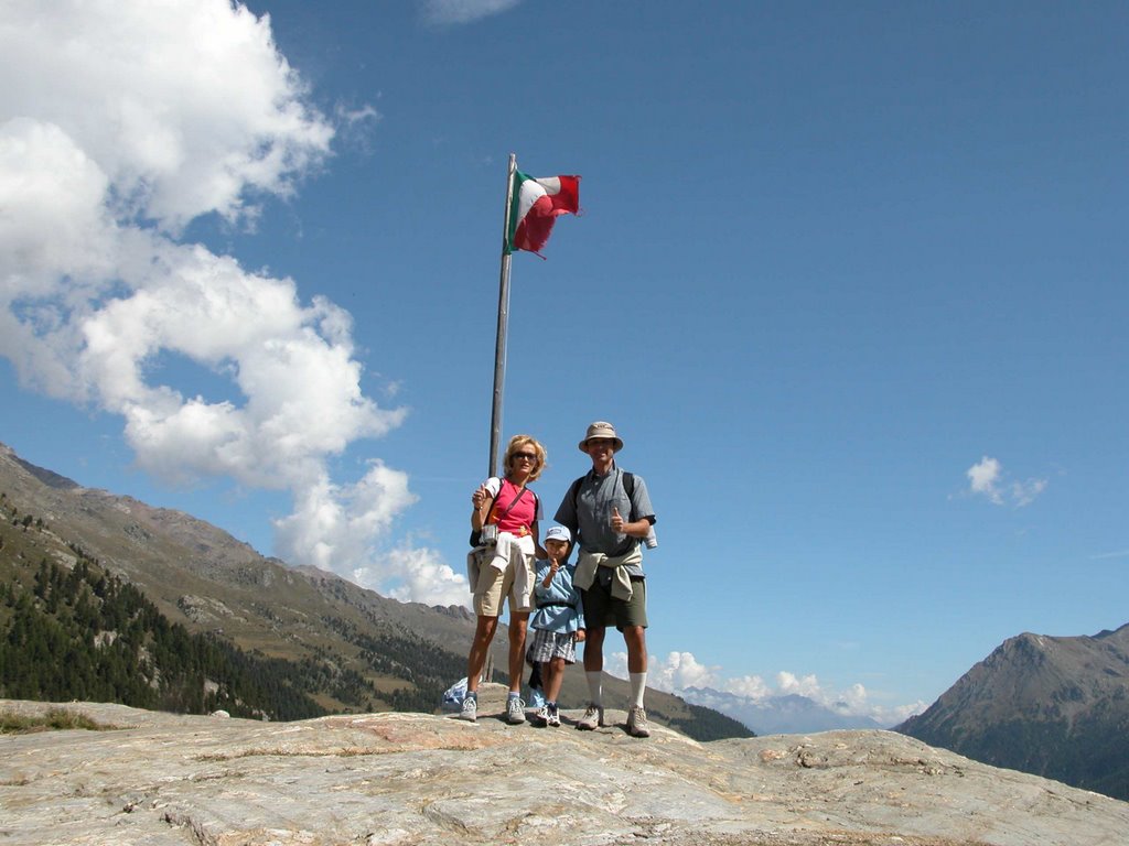 Rifugio Nino Corsi by Valter Zago