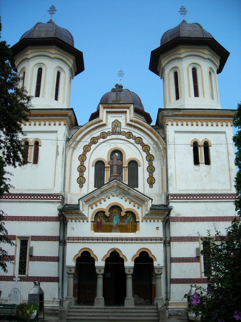 Iglesia . Agosto 2008, durante mi 5º Viaje a Rumania by viajeroandaluz