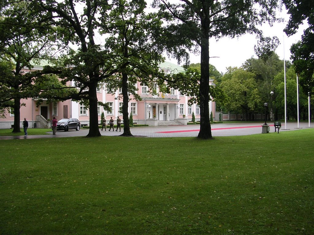 Kadriorg, the President's castle by Aulo Aasmaa