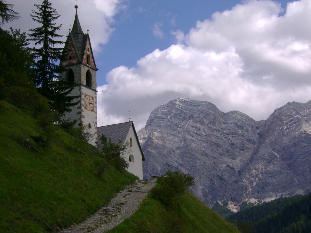 Val Badia - La Val - S. Barbara by J.Urpi