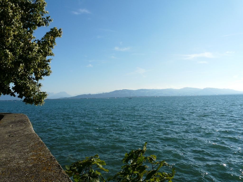 Lindau/Bodensee, Blick in Richtung Schweiz by Walter Stuber