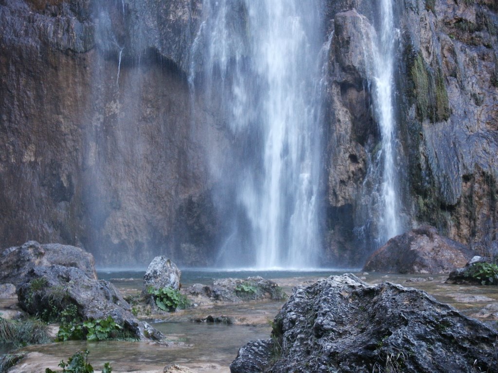 Cascata di plitvice by Juri Fontana