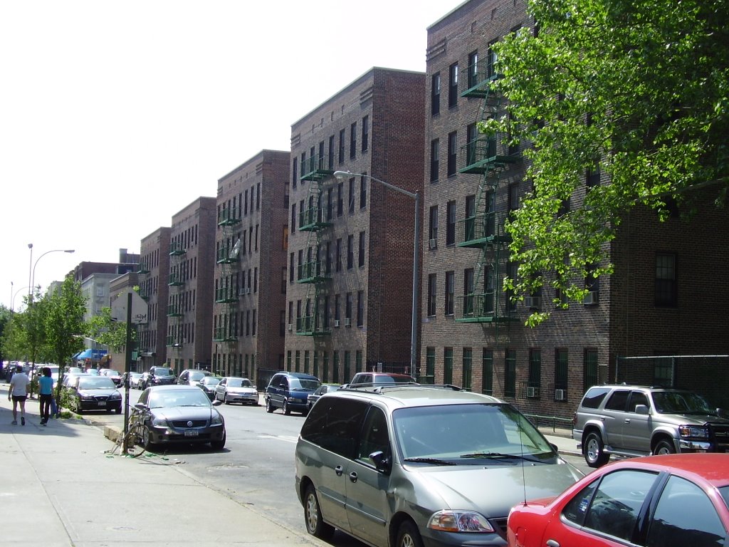 Public housing in Alphabet City by MaxVT