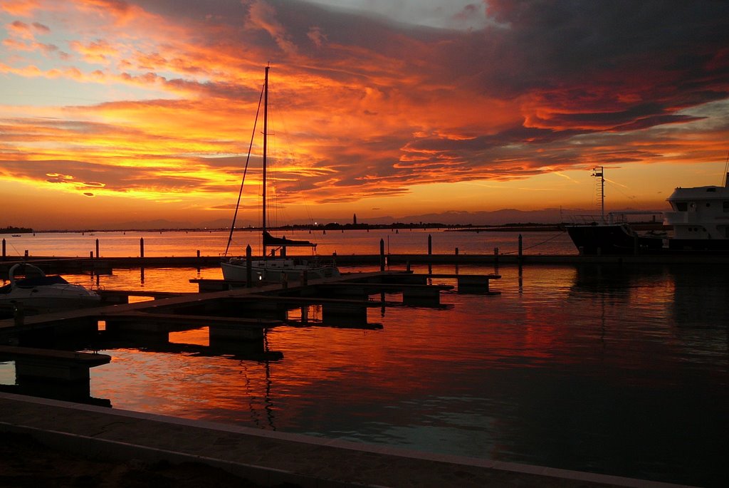 Tramonto da Marina Fiorita by Alvise Costantini