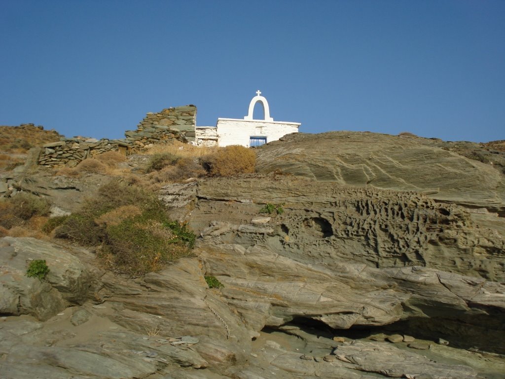 Little church at Chalkolimnionas by kgram